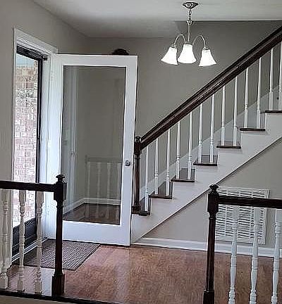 4th image of 109 Essex Ave