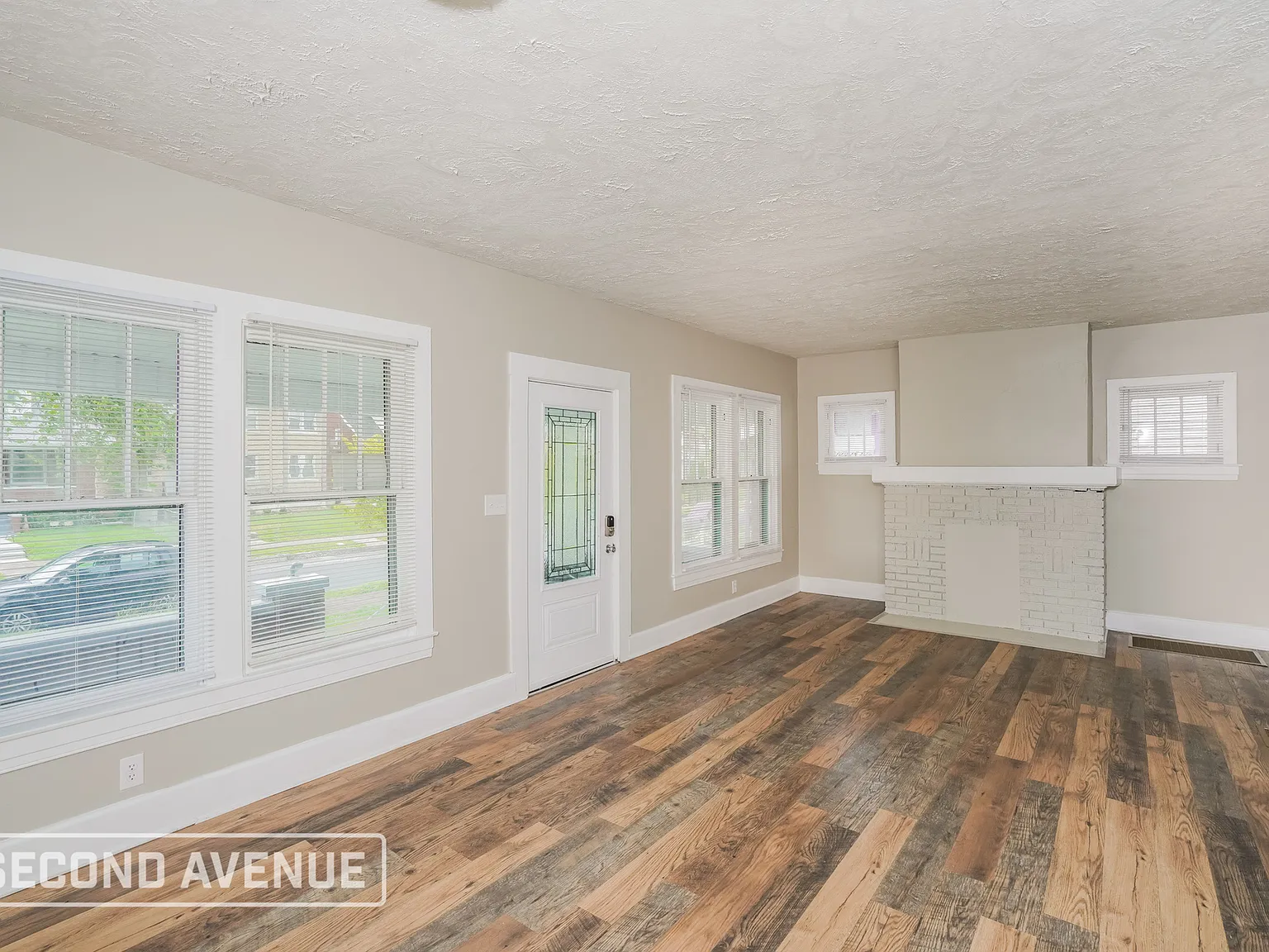 4 bed, 2.0 bath, 1795 sqft, $1,550 — Photo 2