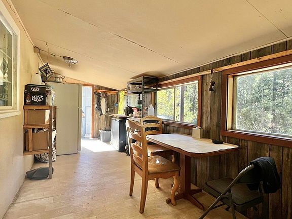 3rd image of 431 Mad River Rd