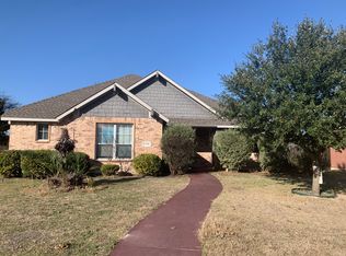 1390 Roan Dr, Lancaster, TX 75134