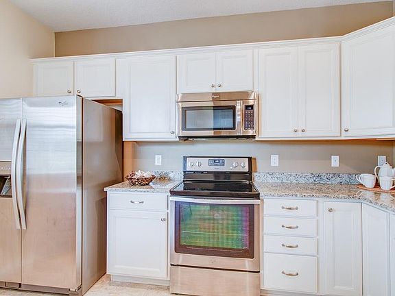 5th image of 335 Monaco Pl