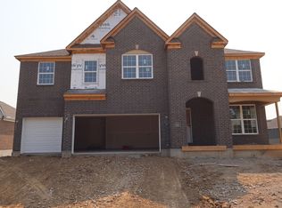 616 Goldfinch Dr, Beavercreek, OH 45434