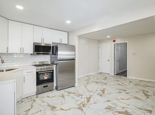 1800 Hoffman St #106A, Philadelphia, PA 19145