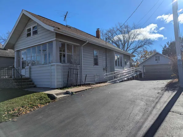 124 E Factory St, Seymour, WI 54165