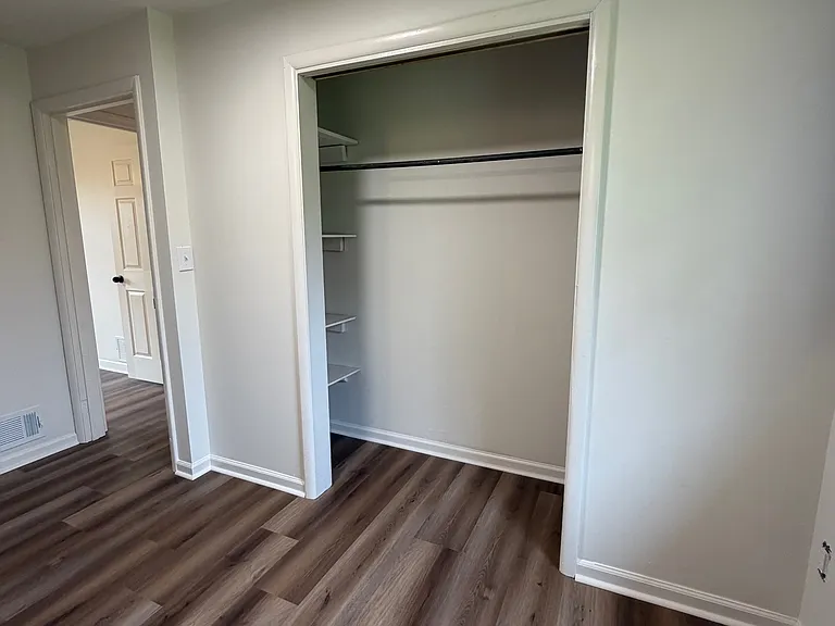 99 Phillips Ln — Photo 30