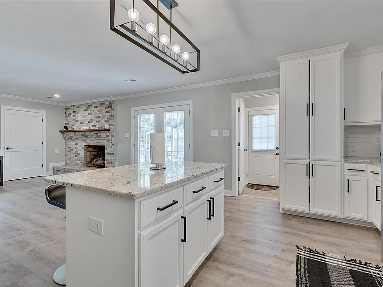 1012 Glenco Rd — Photo 16