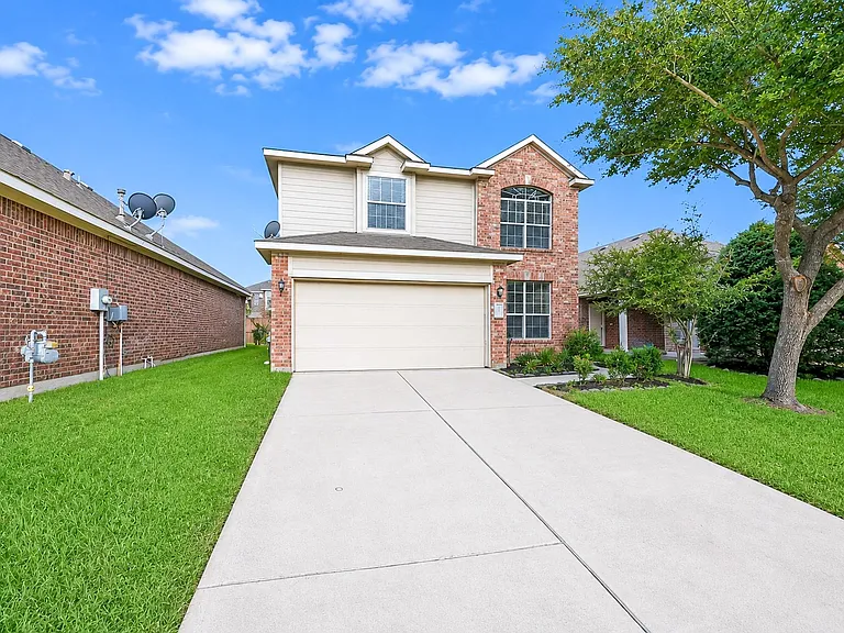 6106 Grassy Haven Ln — Photo 4