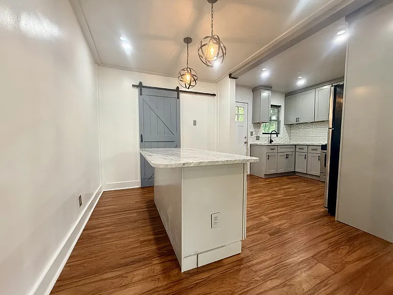 113 N Wright St — Photo 19