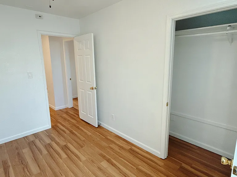 13028 W Greenway Rd — Photo 17