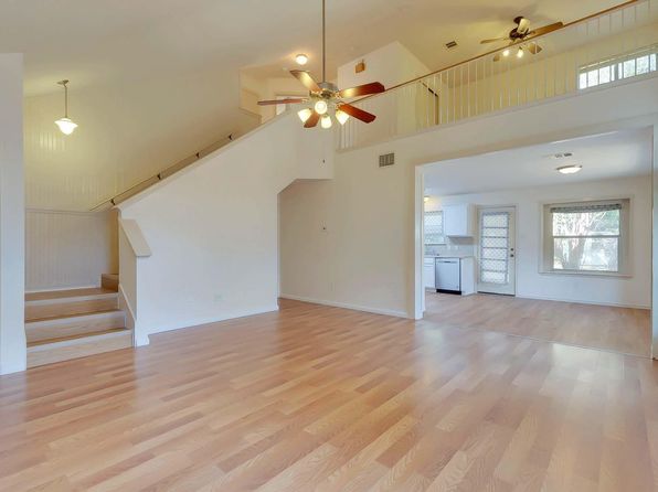 3735 Castle Rock Dr