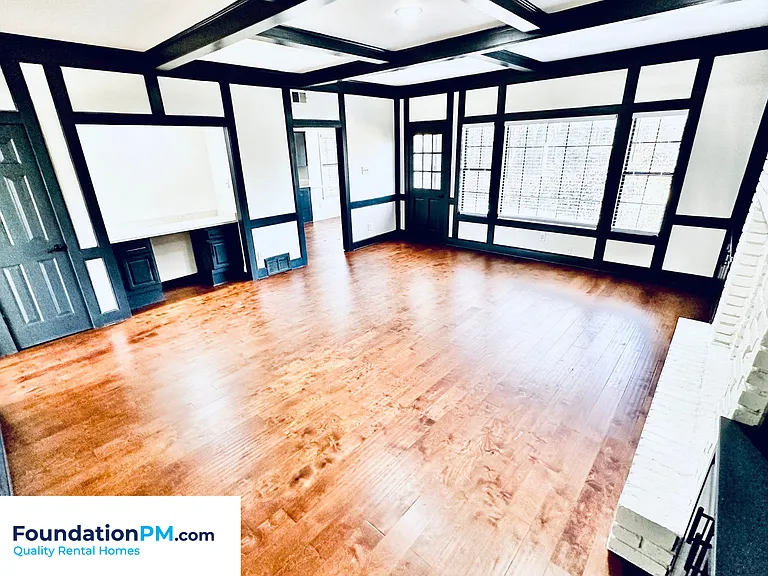 8712 Carrollwood Ln — Photo 6