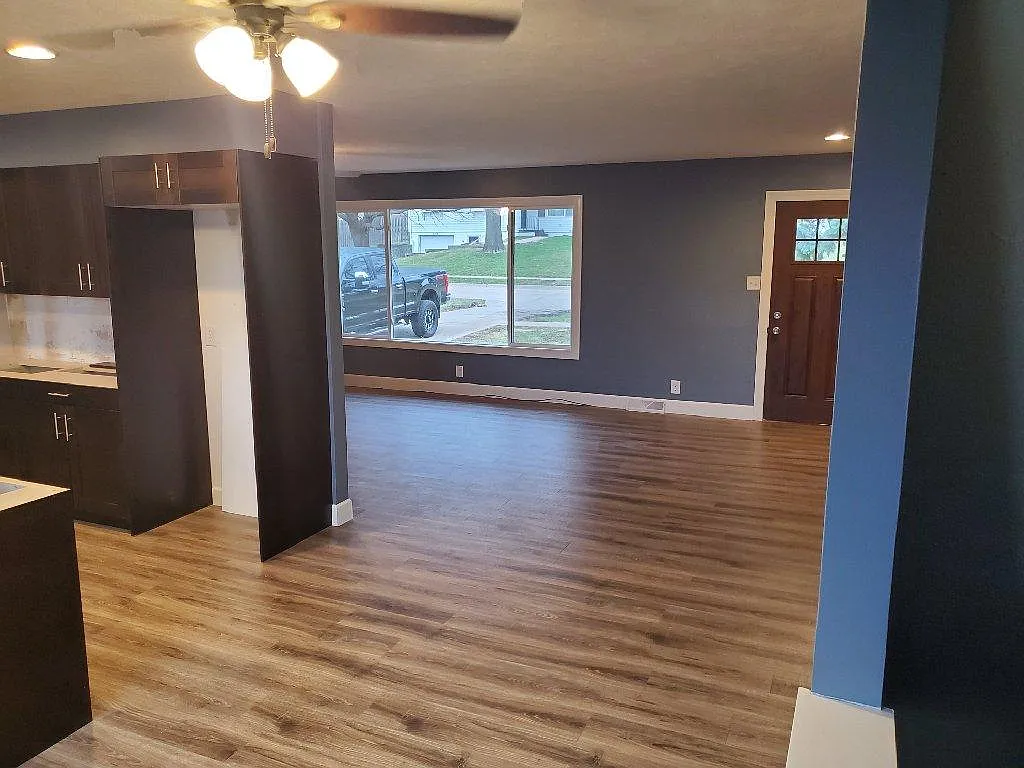 4 bed, 3000 sqft, $2,650 — Photo 4