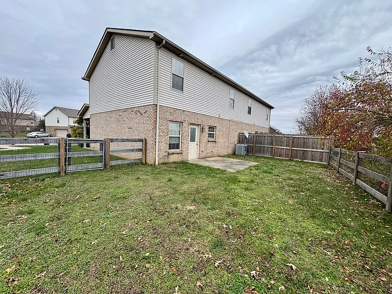 Commerce Dr — Photo 11