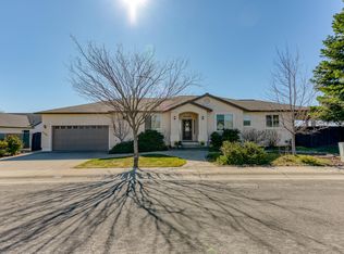4031 Sunglow Dr, Redding, CA 96001