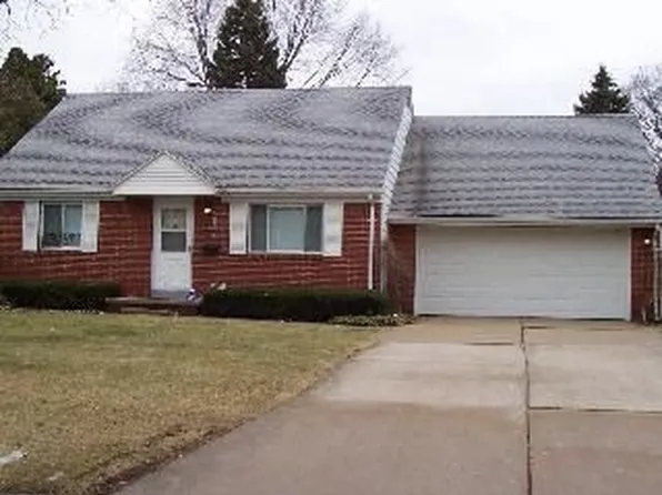 2004 Rose Arbor Dr, Toledo, OH 43614