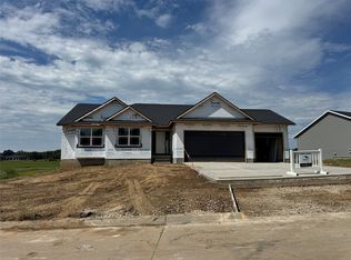 3656 McLain Way, Hiawatha, IA 52233