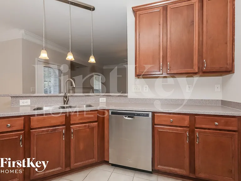 4006 Waxwood Dr — Photo 8