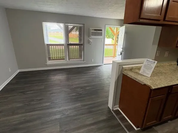 2021 Cambridge Dr #10, Lexington, KY 40504