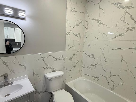 2nd image of 222 N 5th St #1