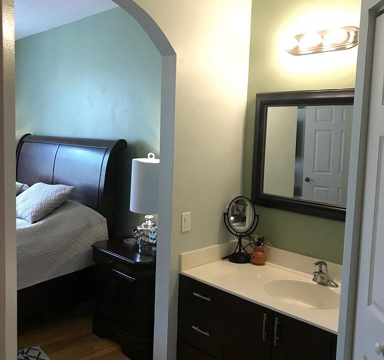 Second sink