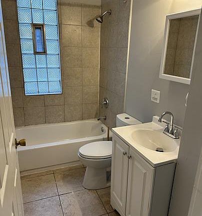 4th image of 10902 S Edbrooke Ave Floor 2
