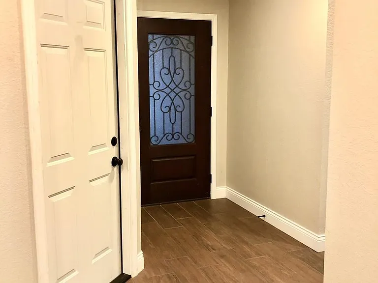 6315 Canyon Rock Way — Photo 34
