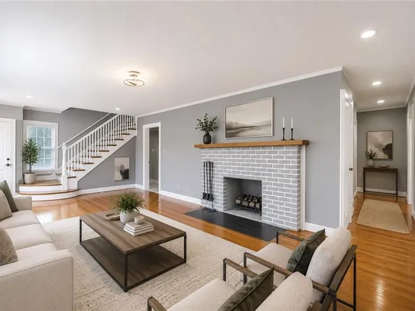 9502 Linwood Blvd, Independence, MO 64052