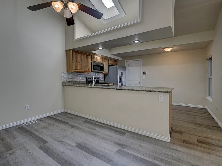 4318 Moonbeam Dr — Photo 12