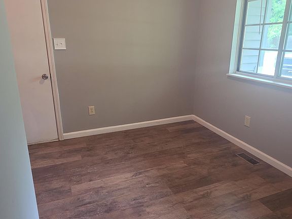 5th image of 801 N Paddington Way