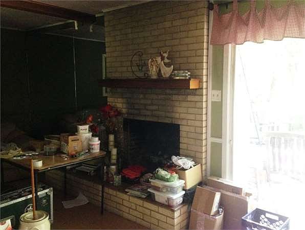 2nd image of 3506 Oaklawn Dr