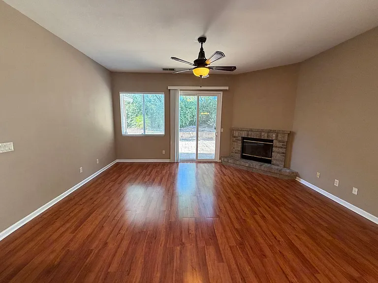 6425 Rabbit Hollow Way — Photo 12