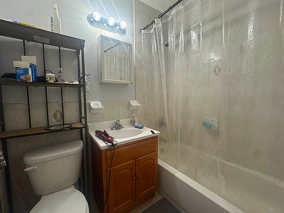 5th image of 964 Myrtle Ave #2