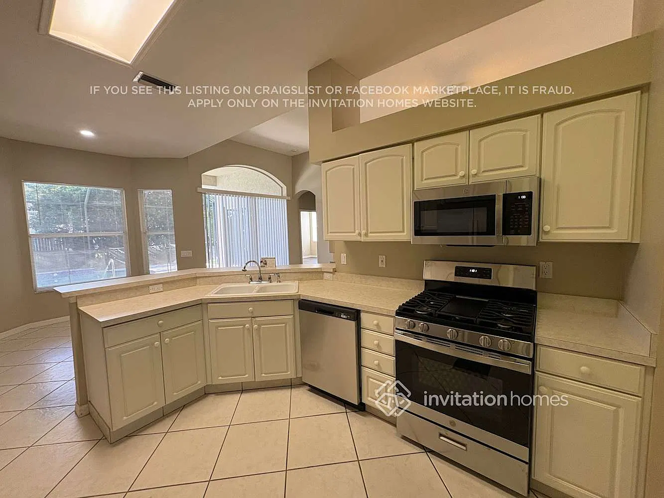 18127 Sweet Jasmine Dr Tampa, FL 33647 — Photo 4