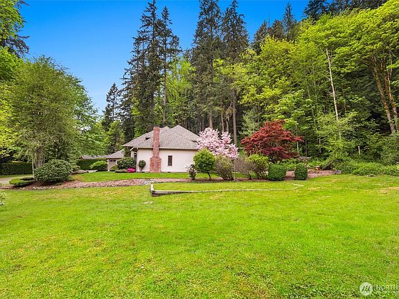 2nd image of 11000 164th Avenue SE