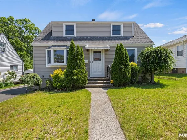 60 16th Ave, Elmwood Park, NJ 07407