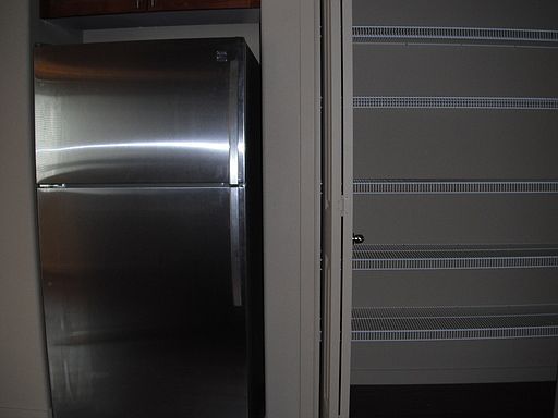 4th image of 610 NW 20th Ave