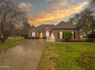 2121 Rivershore Rd, Elizabeth City, NC 27909