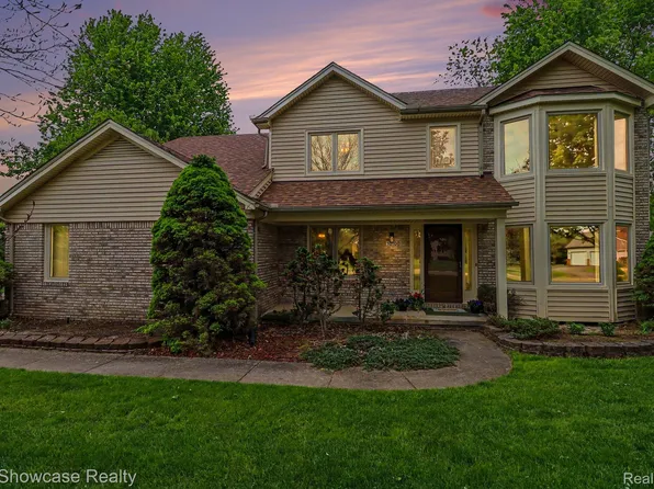 10100 Abrams Frk, Brighton, MI 48114