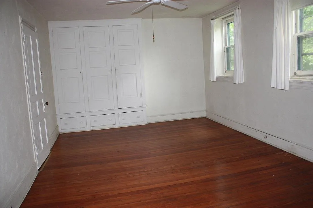 6 bed, 3000 sqft, $3,500 — Photo 4