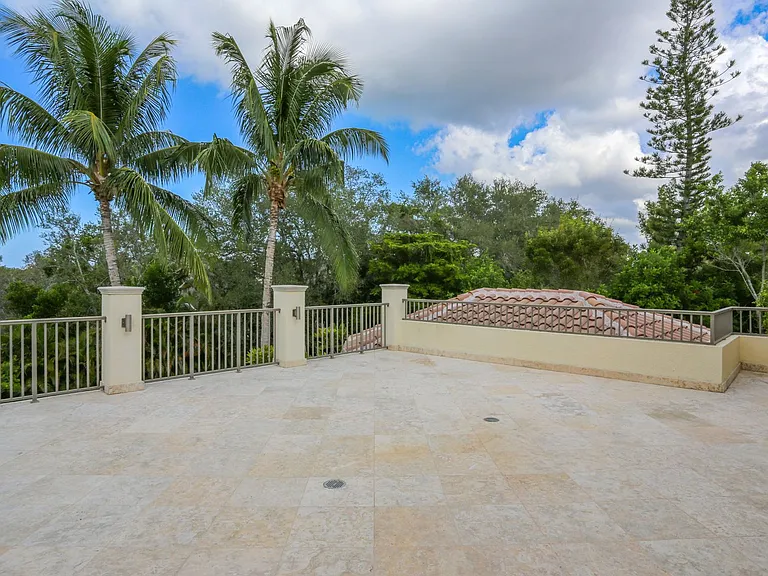 823 Cassena Rd — Photo 96