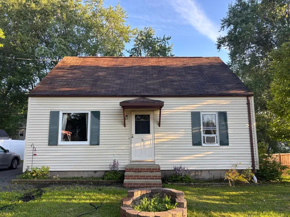 70 Newland Avenue, Augusta, ME 04330