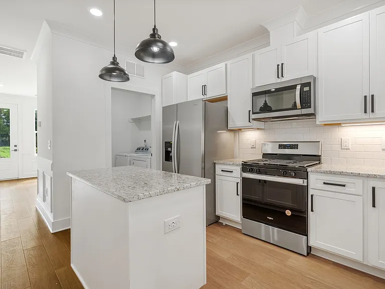 4603 1/2 Malone Ct — Photo 14
