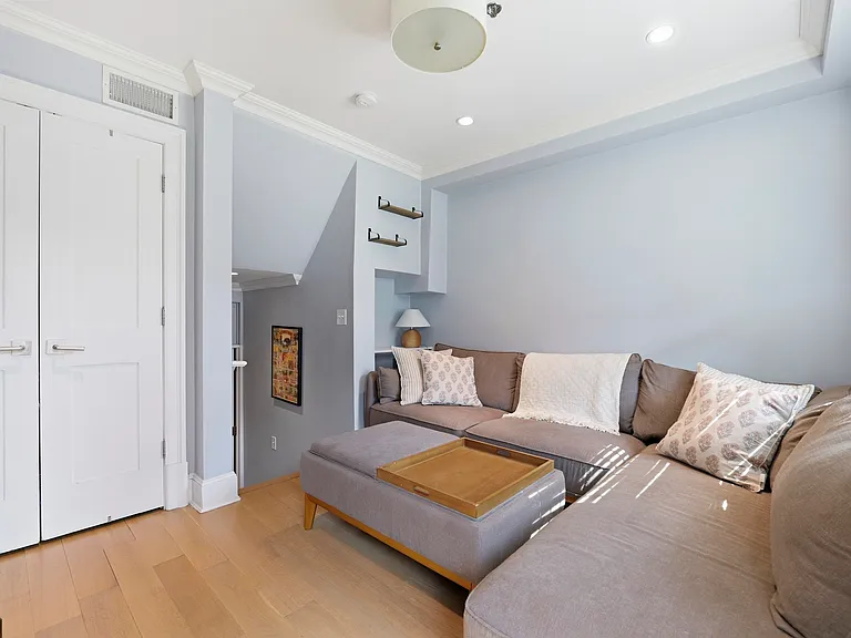 529 Jefferson St #2 — Photo 14