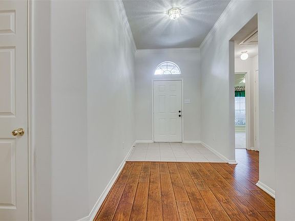 5th image of 14007 Hillingdale Ln