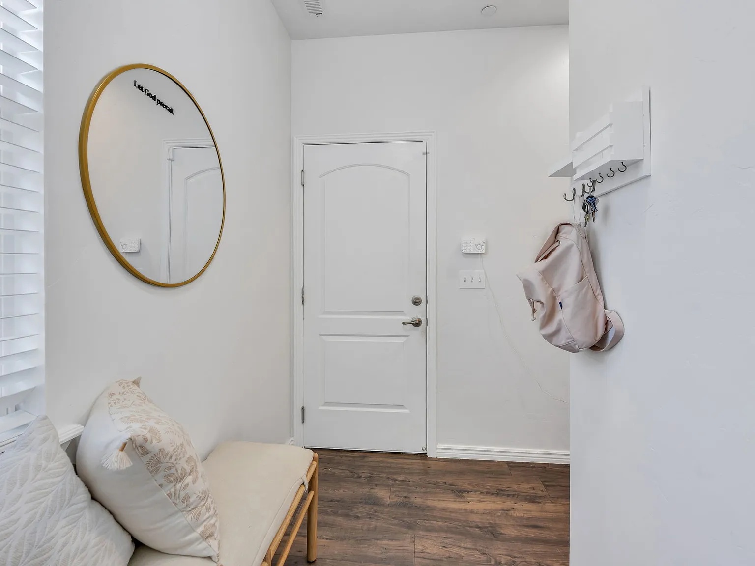 2 bed, 1128 sqft, $2,000 — Photo 1