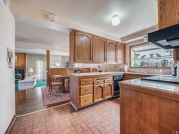 3rd image of 16053 Dearborn St