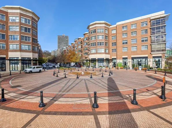 22 Avenue At Port Imperial image 32 of 34