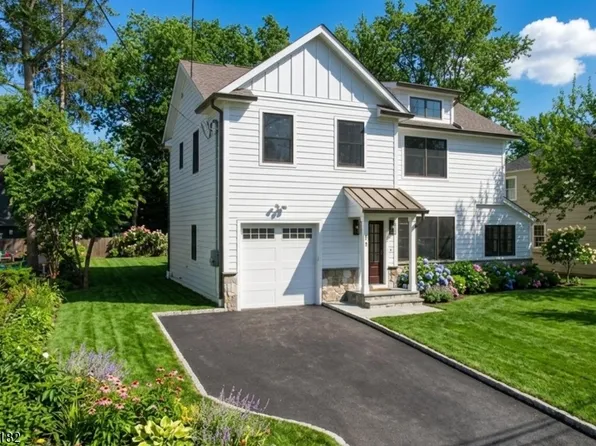 100 Van Doren Ave, Chatham Boro, NJ 07928