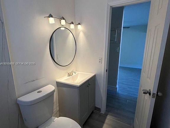 4th image of 613 NW 15th Ave #1