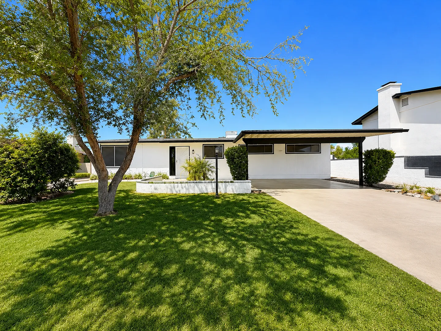 Nice basment home with pool near ASU! — Photo 1